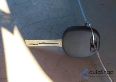 2019 Toyota Camry Le z USA, uszkodzony, nr VIN 4T1B11HK4KU247112